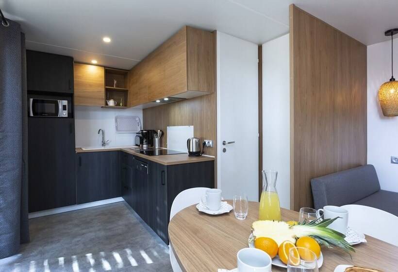 Domaine Résidentiel De Plein Air Odalys Tamarins Plage