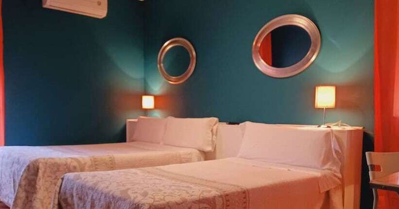 مسافرخانه C&h Aravaca Garden