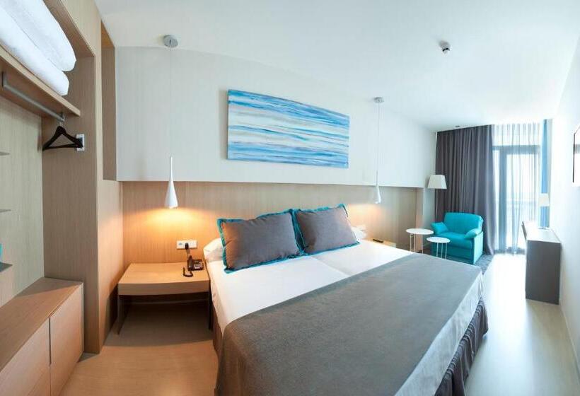 Отель Atenea Port Barcelona Mataro