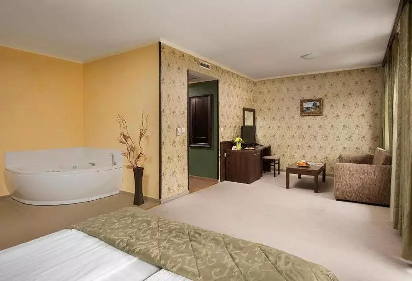 St. Spas Hotel & Balneo Complex