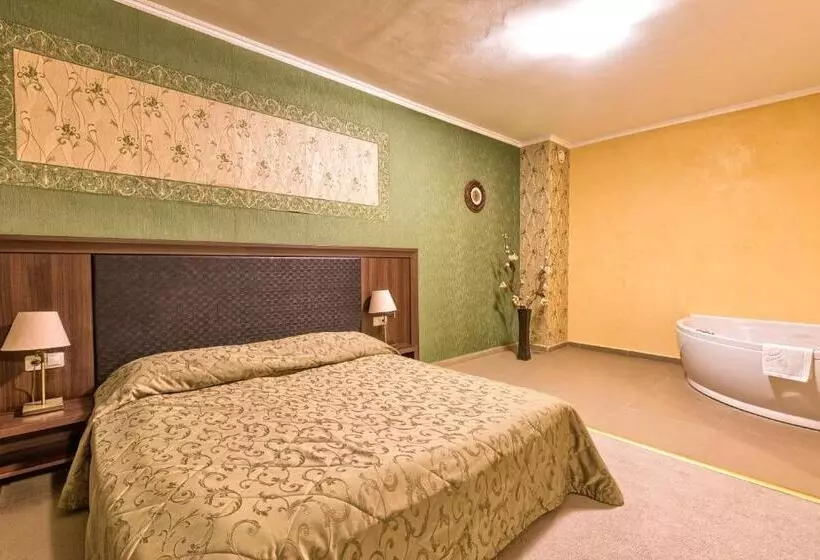 St. Spas Hotel & Balneo Complex