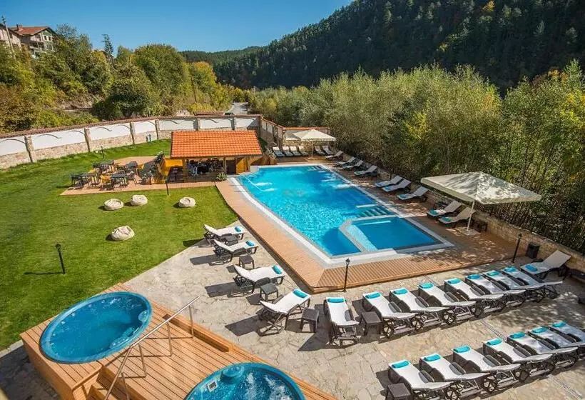 St. Spas Hotel & Balneo Complex