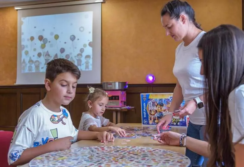 St. Spas Hotel & Balneo Complex