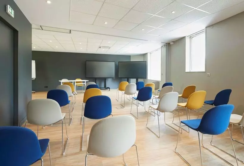 هتل Campanile Nantes Centre Saint Jacques