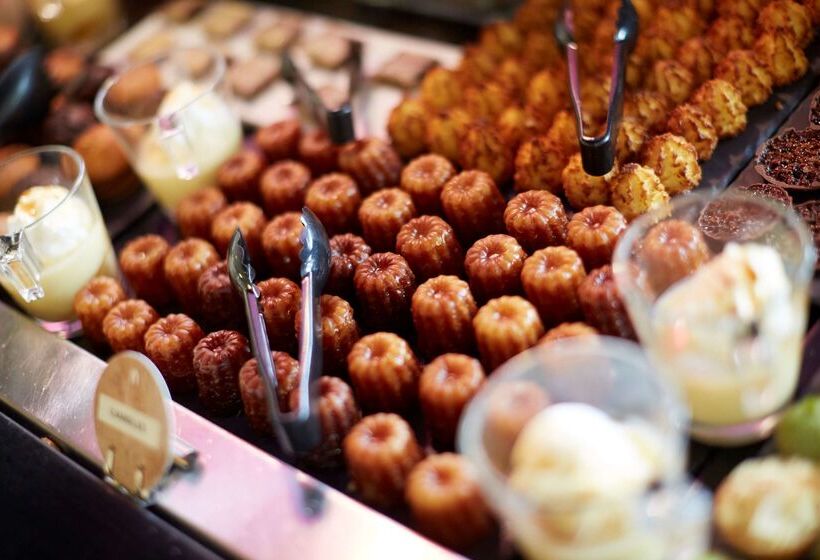 בית מלון כפרי Campanile Nantes Centre Saint Jacques