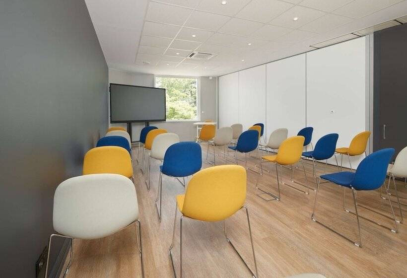 בית מלון כפרי Campanile Nantes Centre Saint Jacques