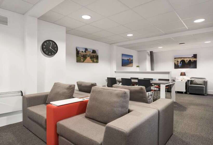 ホテル Days Inn Watford Gap