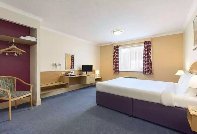 Отель Days Inn Watford Gap