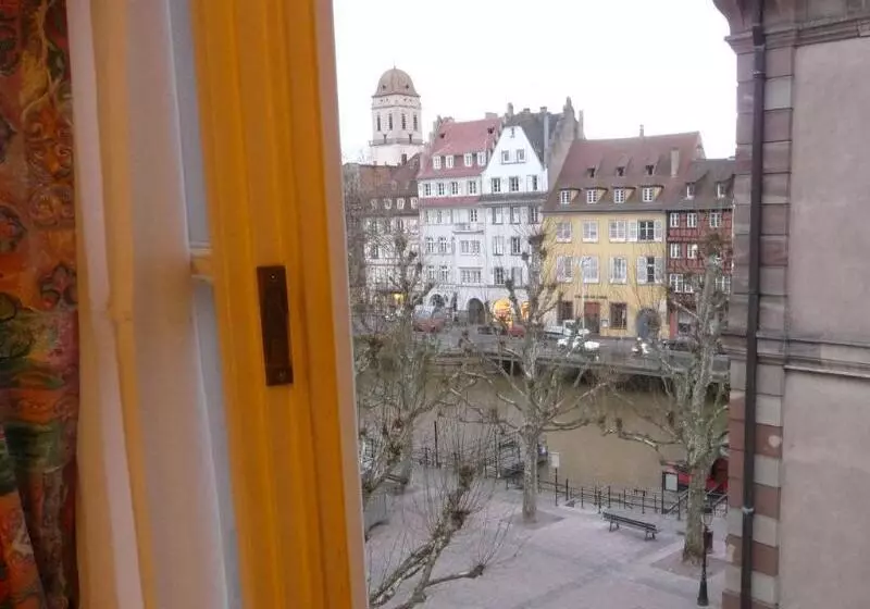 فندق Des Arts   Centre Cathédrale