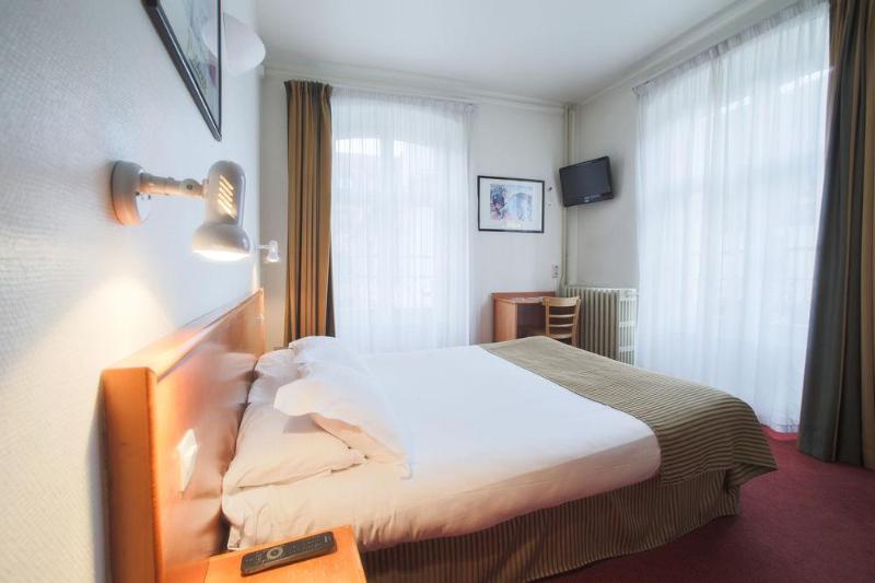 בית מלון כפרי Des Arts   Centre Cathédrale