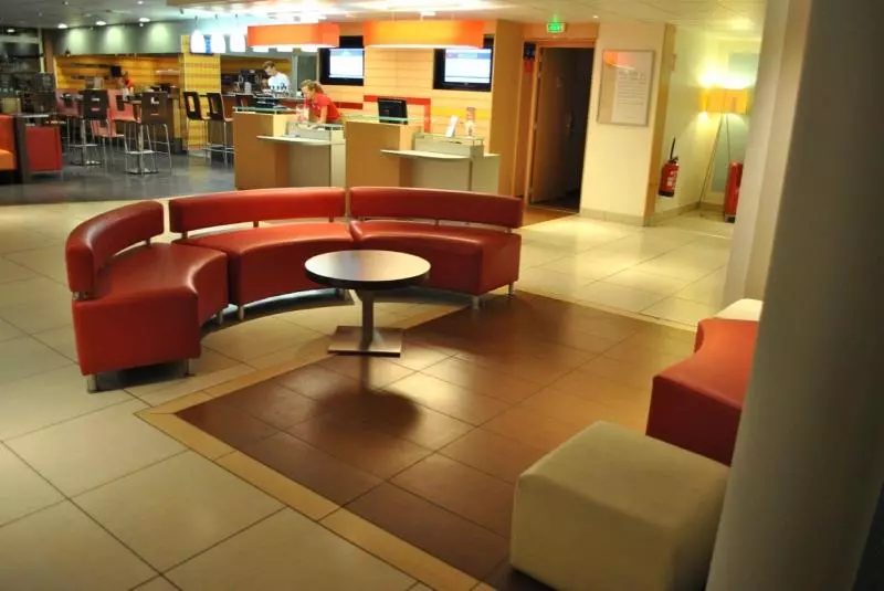 ホテル Ibis Loriol Le Pouzin