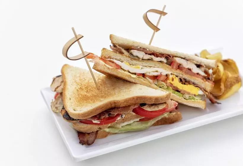 Отель La Madonnina