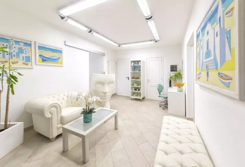 Отель La Madonnina