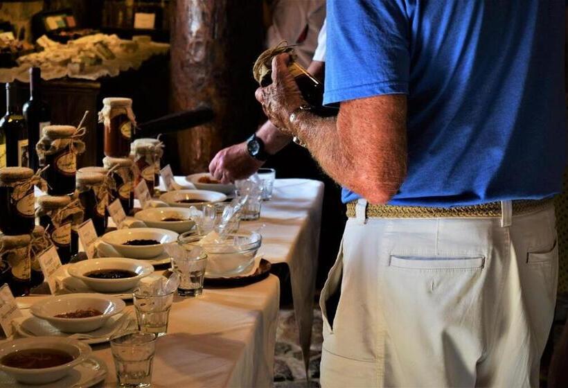 호텔 Liotrivi Historical Mansion & Boutique