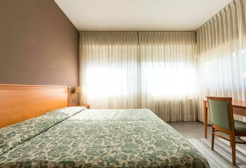 Отель Mirò Montecatini Terme