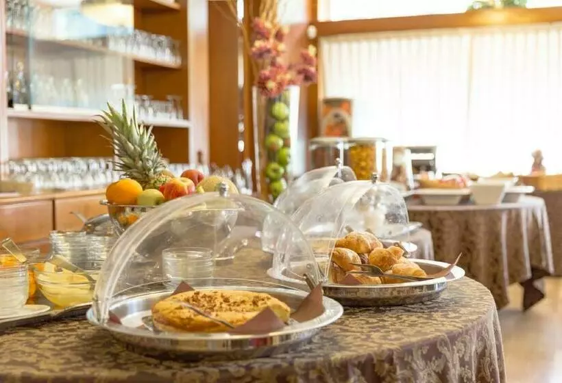 Отель Mirò Montecatini Terme