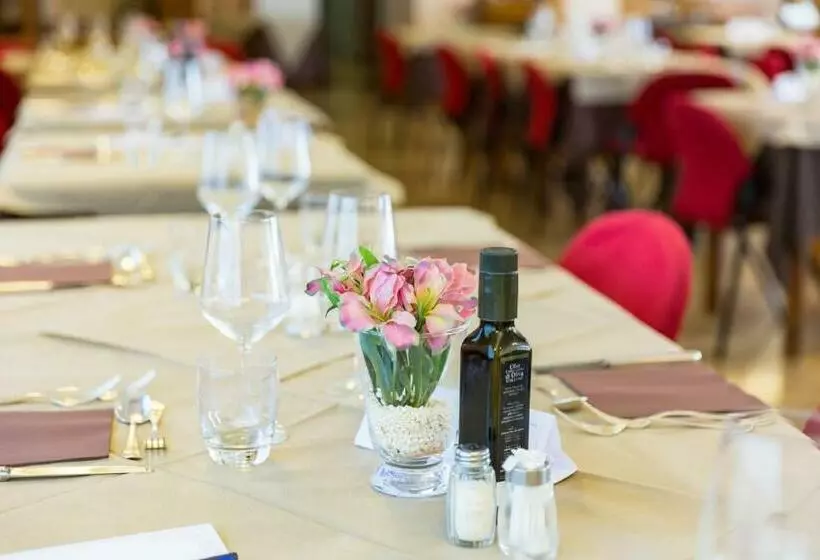 Отель Mirò Montecatini Terme