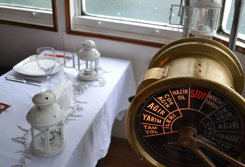 Otantik Gemi Otel Boutique Class