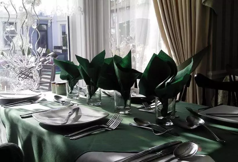 בית מלון כפרי Roseglen