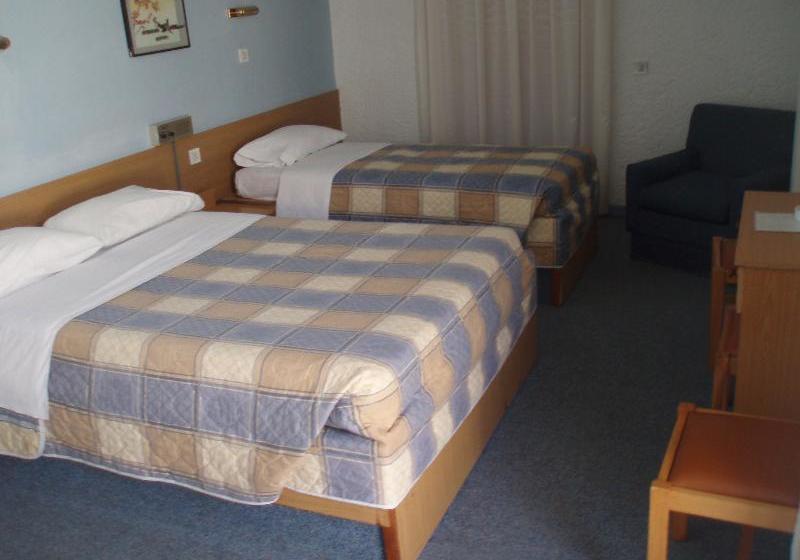 ホテル Sparta Inn