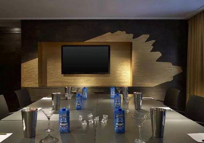 ホテル W Paris Opéra