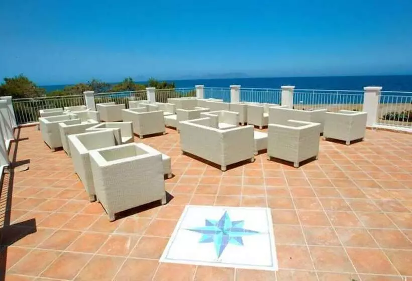 Отель Yachting Club Mare