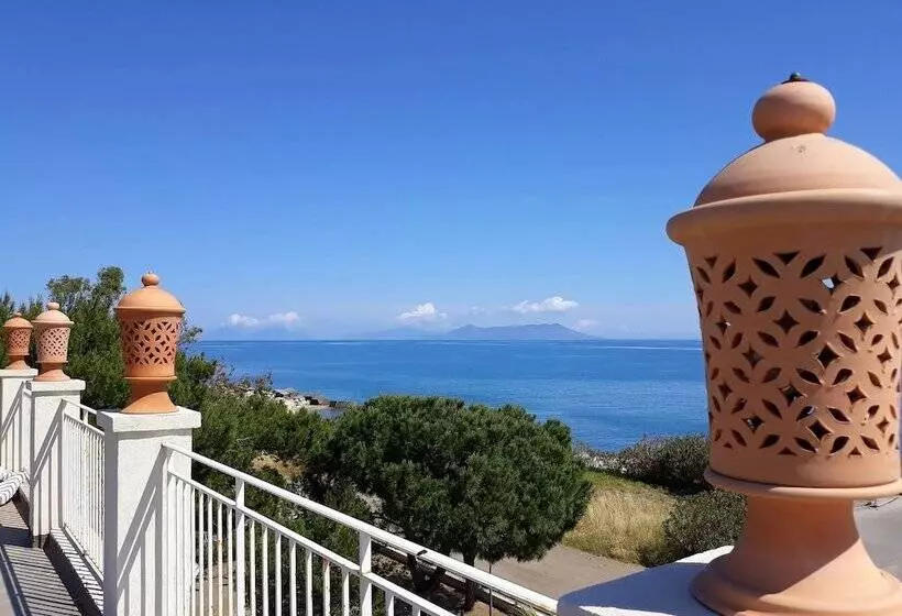 Отель Yachting Club Mare