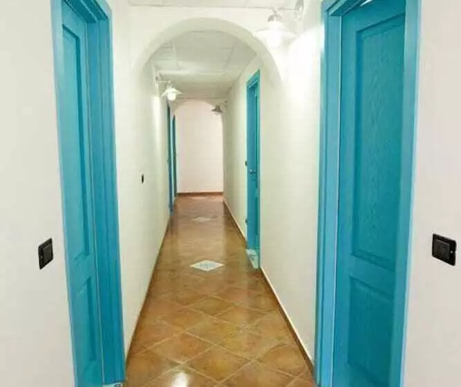 Отель Yachting Club Mare