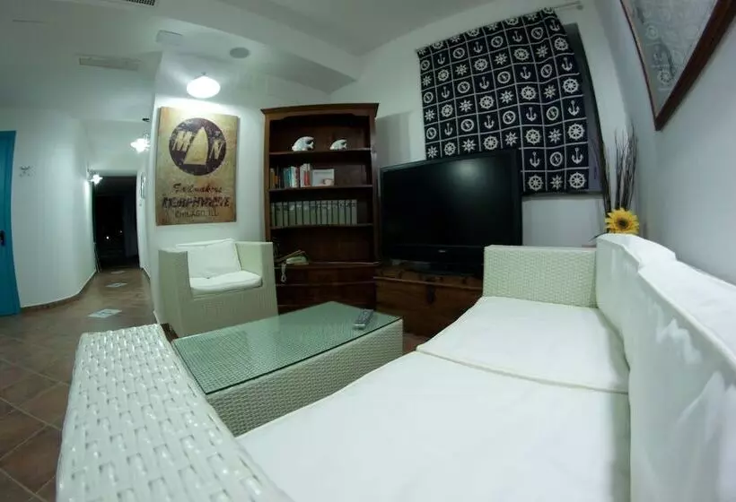 Отель Yachting Club Mare