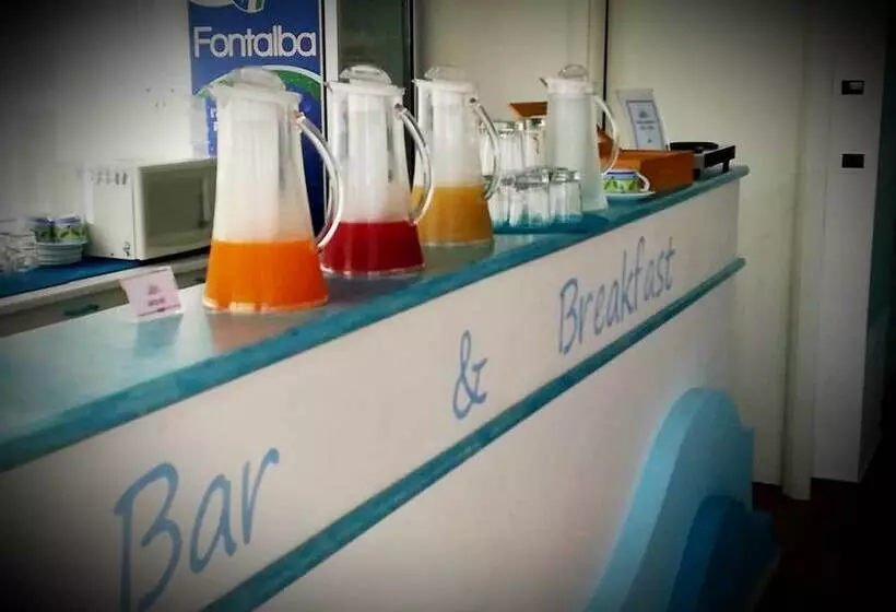 Отель Yachting Club Mare