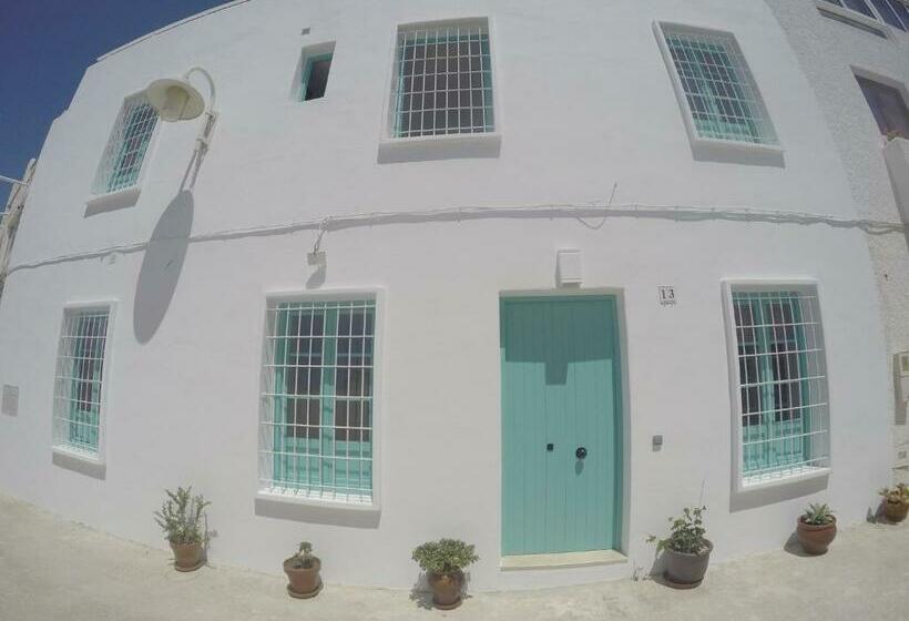 민박 El Chanchullero