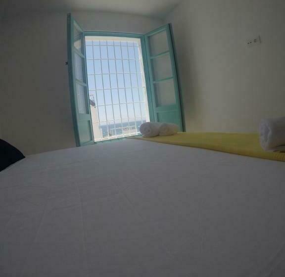 민박 El Chanchullero