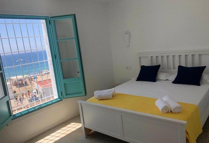 민박 El Chanchullero