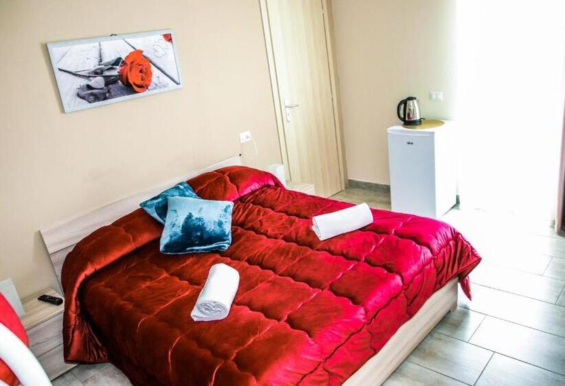 مبيت وإفطار Martina Paradise Affitta Camere