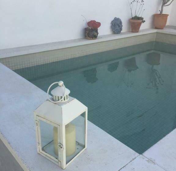 هتل کپسول El Nido Del Chorro