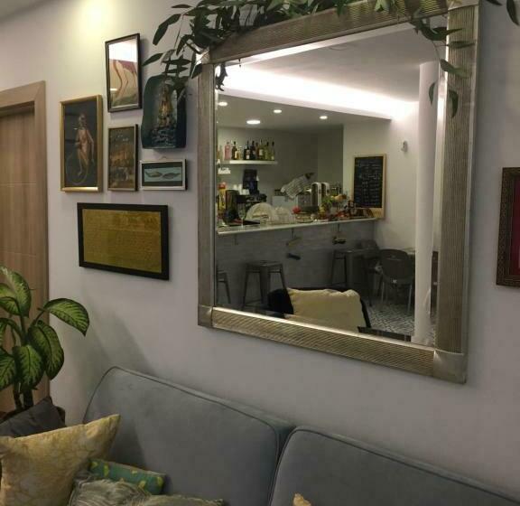 هتل کپسول El Nido Del Chorro