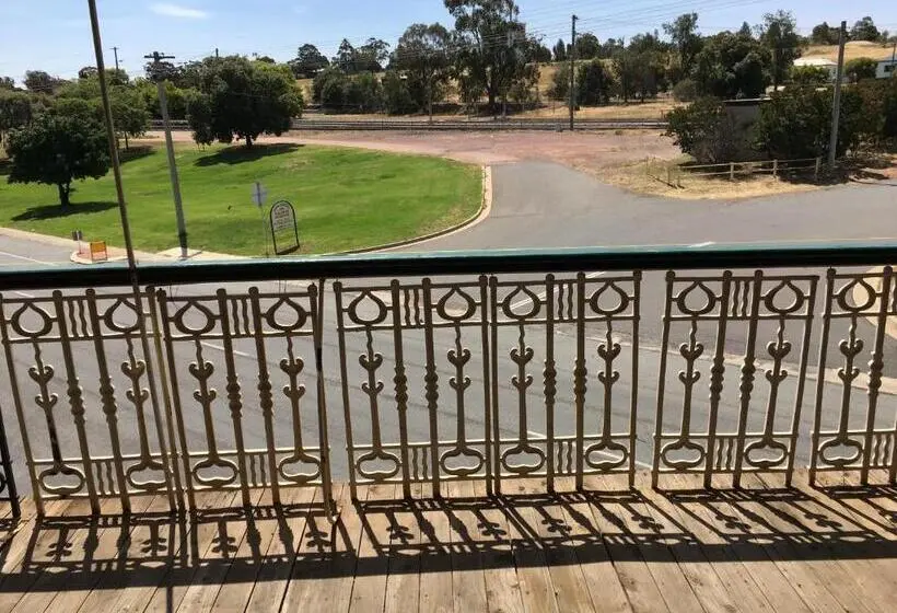ホテル Historic Star Lodge And Station Masters House Narrandera