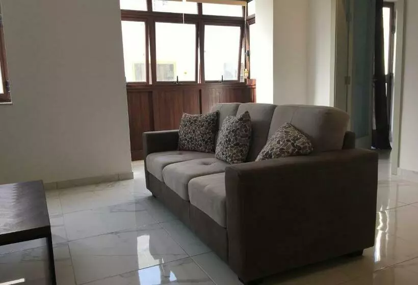 پانسیون Seaside Room