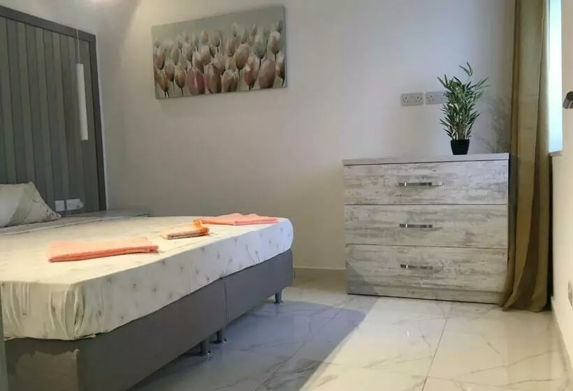 پانسیون Seaside Room