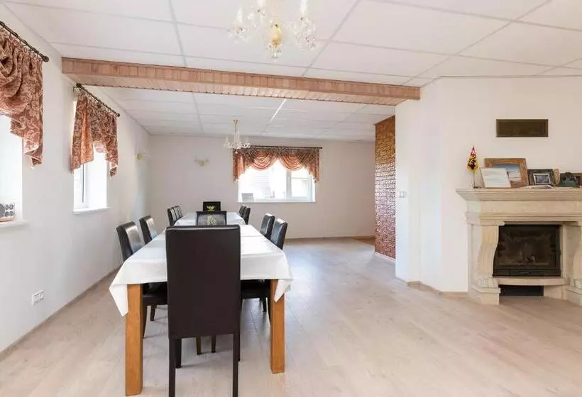 پانسیون Villa Konrad