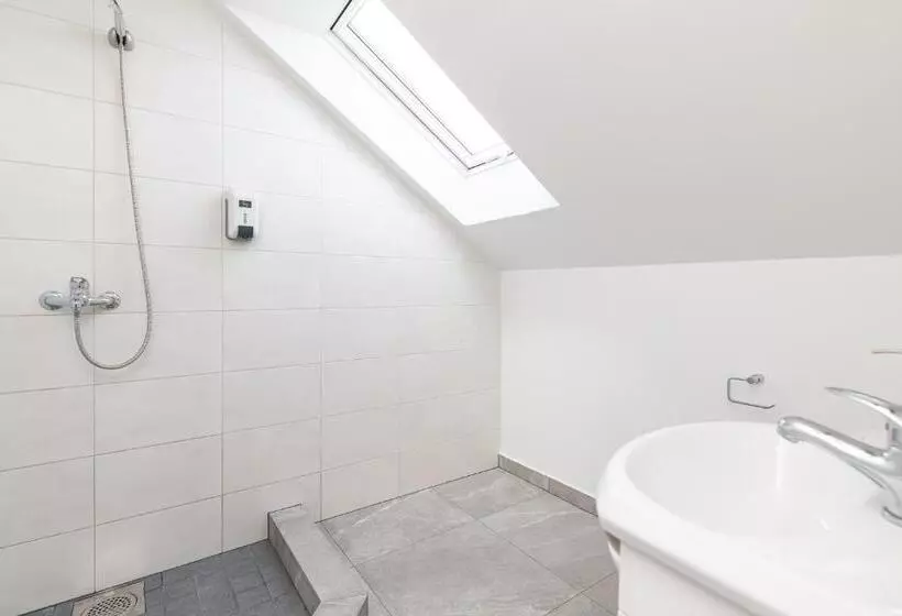 پانسیون Villa Konrad