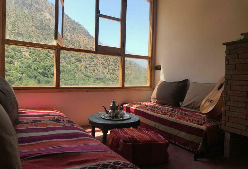 مبيت وإفطار Amlougui House