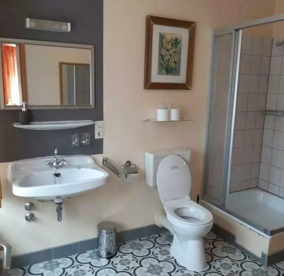 Aamiaismajoitus (B&B) Gastehaus Am Calmont