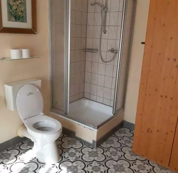 Aamiaismajoitus (B&B) Gastehaus Am Calmont