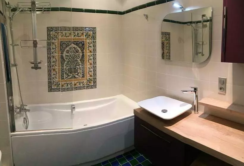 Aamiaismajoitus (B&B) La Prévôté