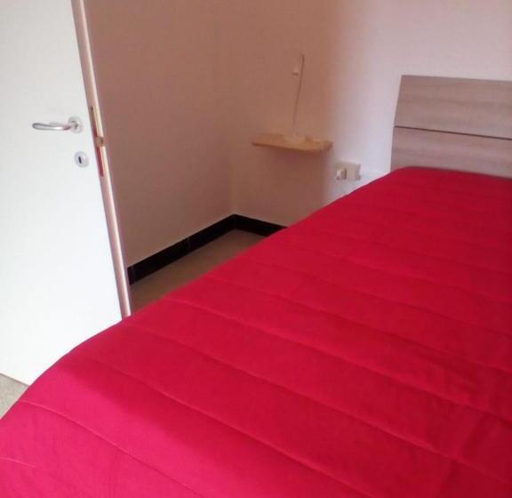 تختخواب و صبحانه Mamena