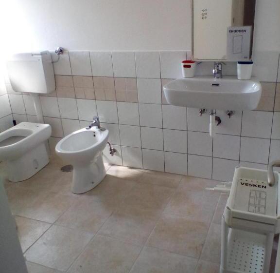 تختخواب و صبحانه Mamena