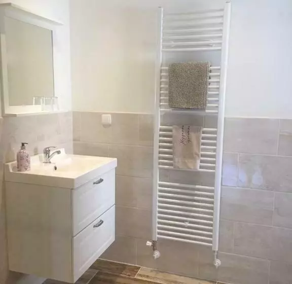 Aamiaismajoitus (B&B) Oostvoornsch Gastenverblijf