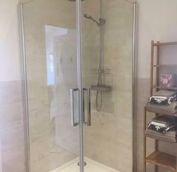 Aamiaismajoitus (B&B) Oostvoornsch Gastenverblijf