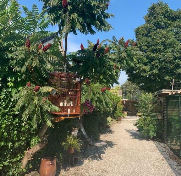 Bed and Breakfast Oostvoornsch Gastenverblijf